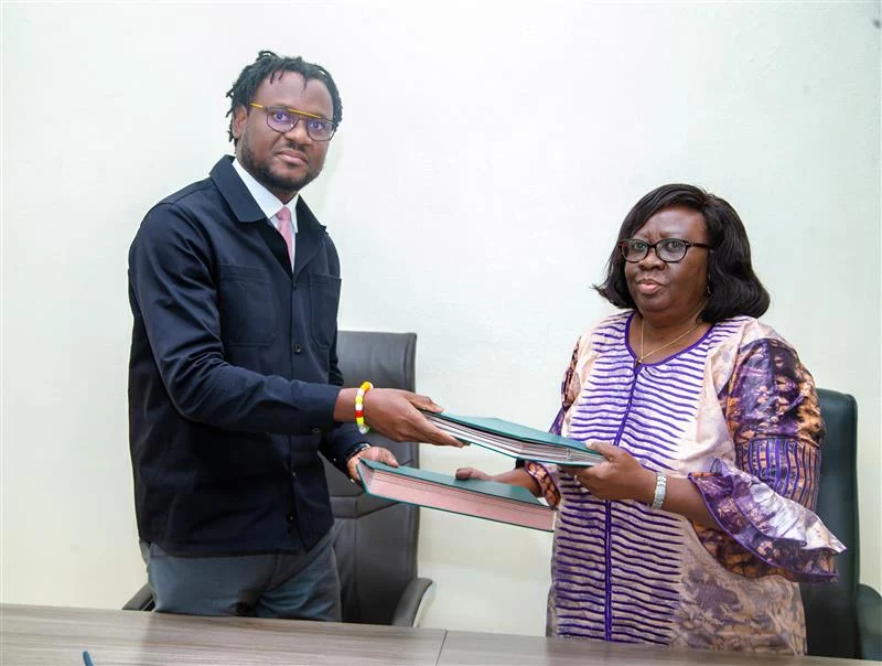 Fréjus Thoto et Mme Moni Sankaredja-Sinandja, Ministre des Solidarités, du Genre, de la Famille et de la Protection de l'Enfance du Togo